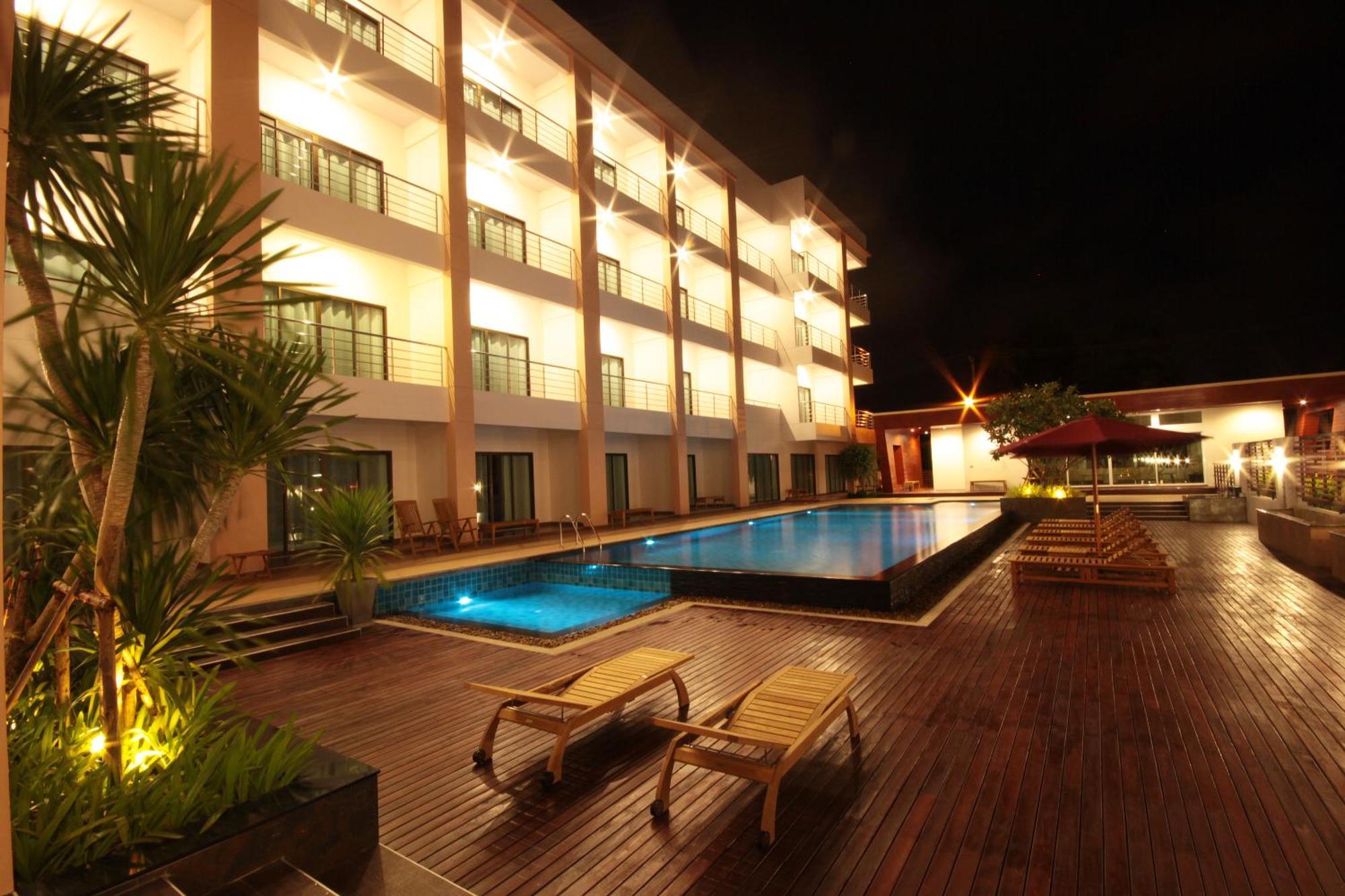 Paragon Suites Resort Jomtien Beach Exterior foto